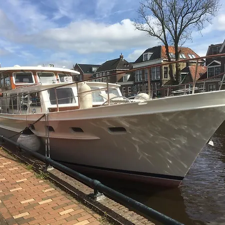 Schiffskoje Mit Fruhstuck Hotel en barco Düsseldorf