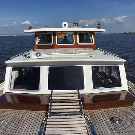 Schiffskoje Mit Fruhstuck Hotel en barco